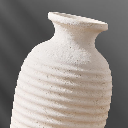 White rustic decor: Vaseking Off-white farmhouse vase